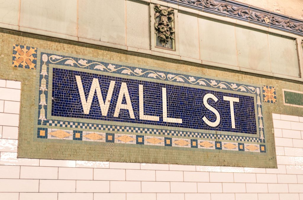 Top 3 reasons to buy the SCHD ETF in April